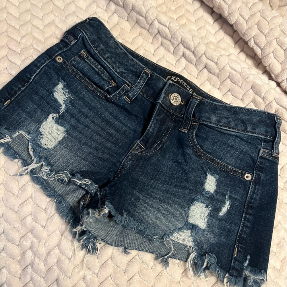 Size 0 Express Low Rise Ripped Jean Shorts